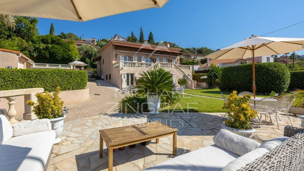Property photo 1 of 10 Near Cannes – Family Villa With Sea View – Théoule-Sur-Mer