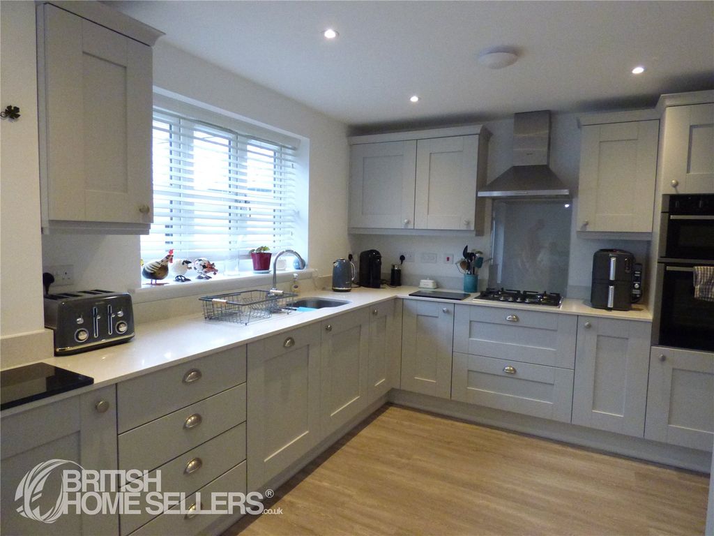 Property photo 2 of 25 2