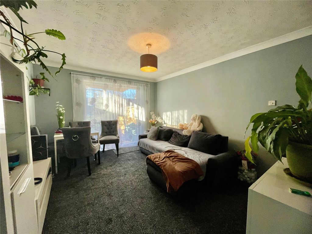 Property photo 3 of 9 Lounge/Diner