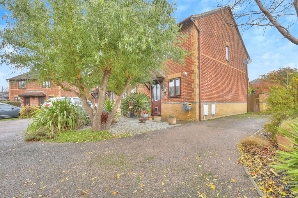 Property photo 1 of 16