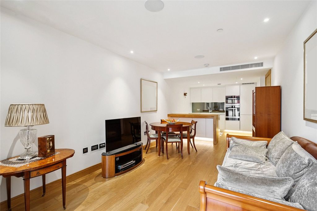 Property photo 1 of 10 Reception Room