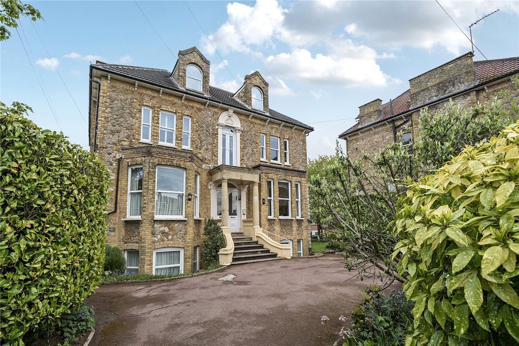 Property photo 1 of 12 Picture No. 02
