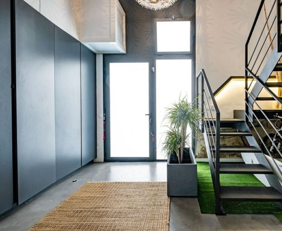 Property photo 3 of 25