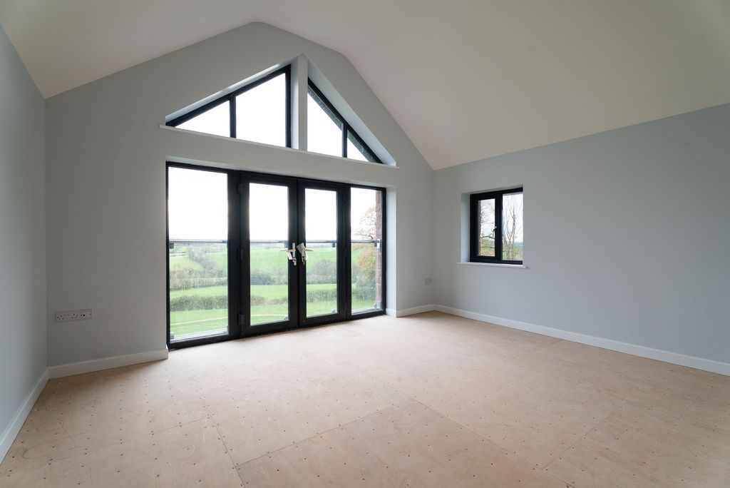 Property photo 3 of 23