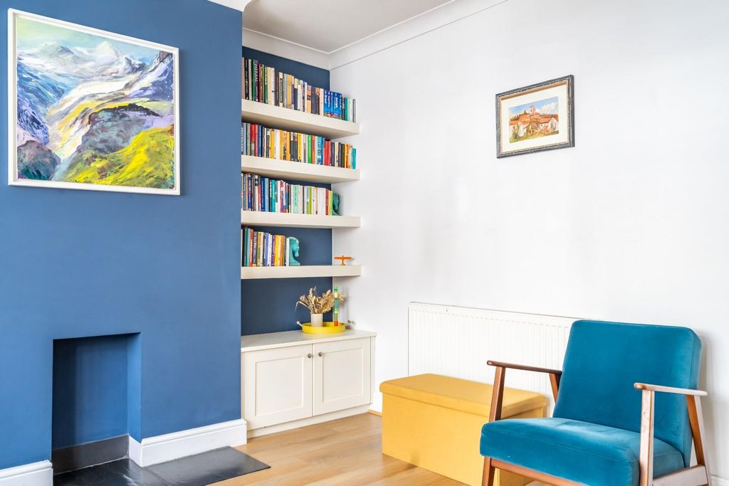 Property photo 3 of 18 69Jt-8.Jpg