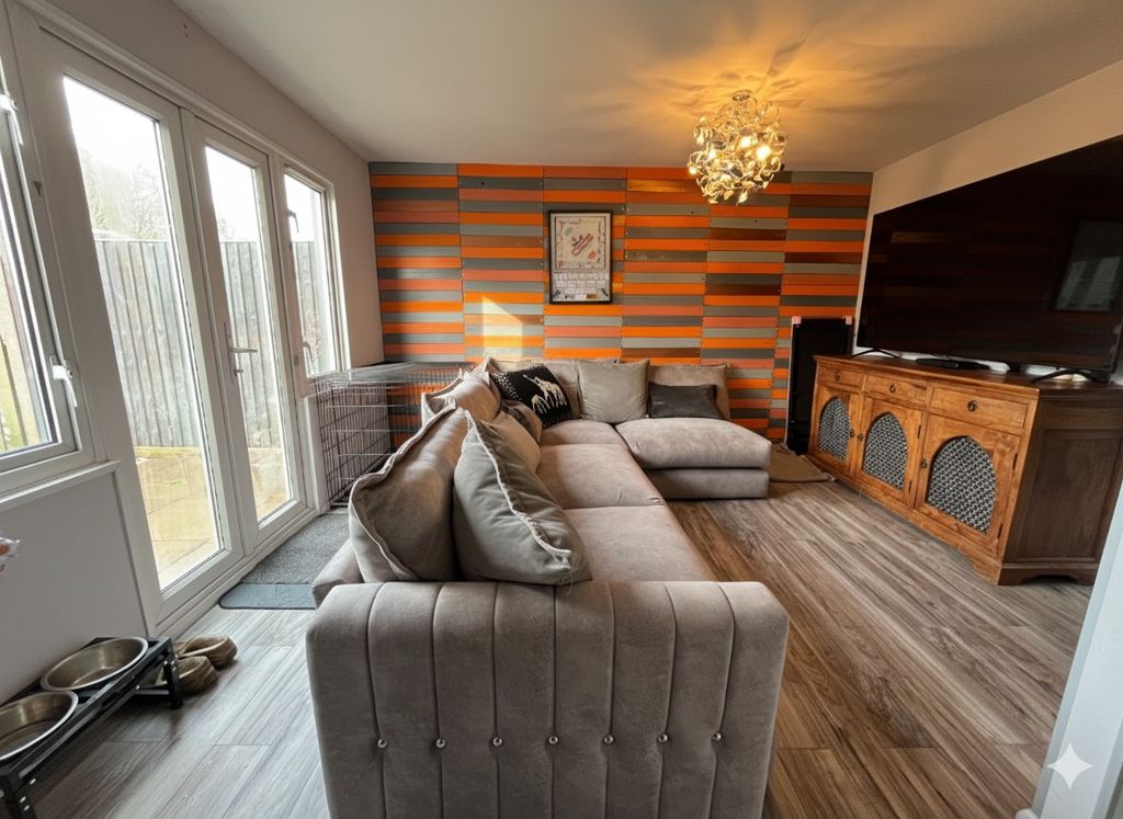 Property photo 3 of 14 4996783