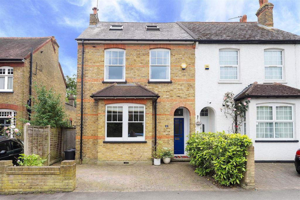 Property photo 1 of 18 External Front