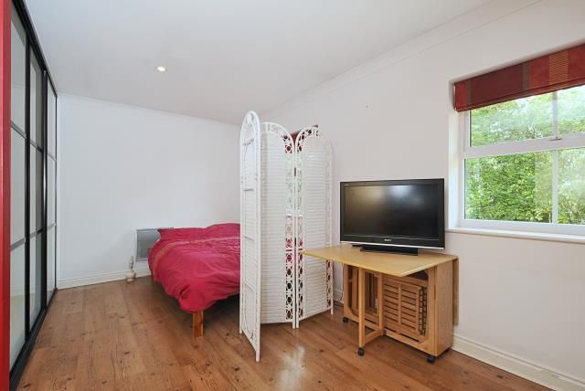 Property photo 2 of 7 Internal View