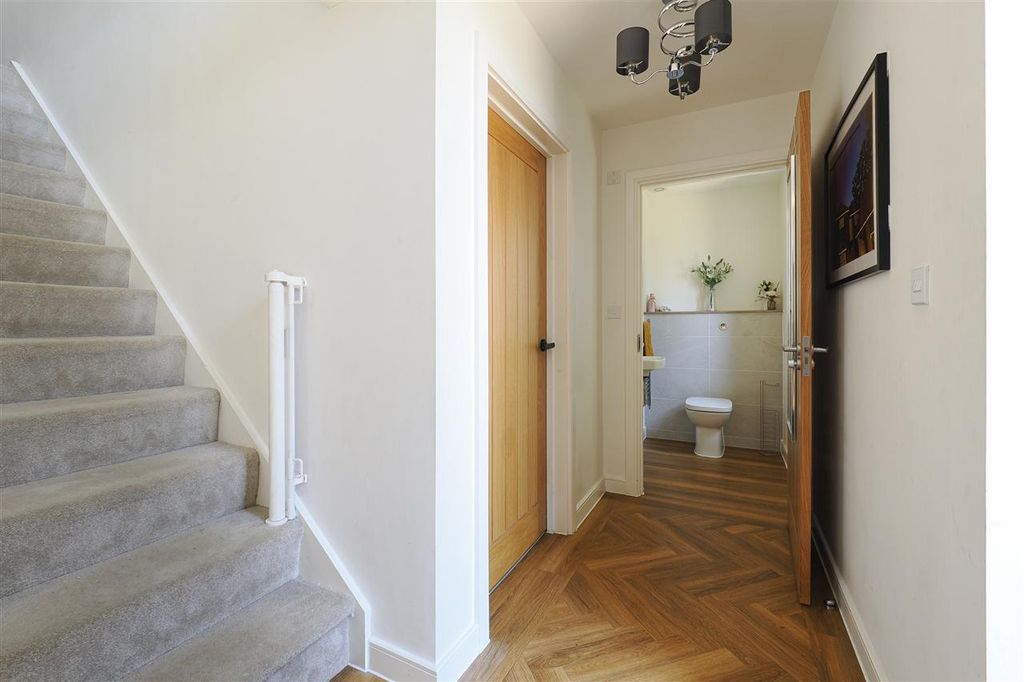 Property photo 3 of 28