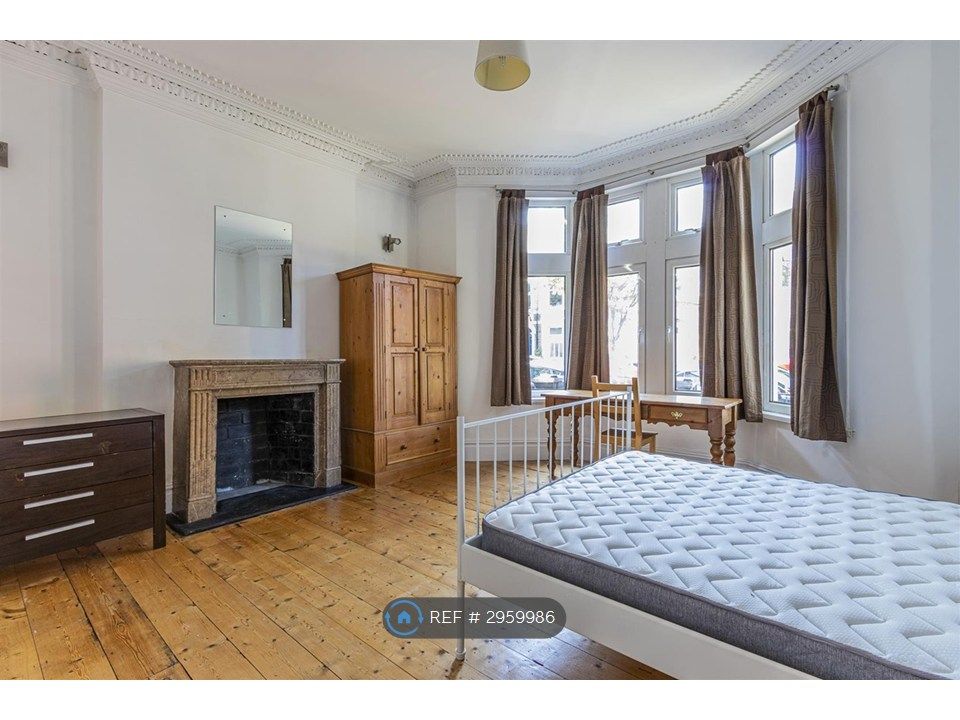 Property photo 1 of 12 Bedroom 1