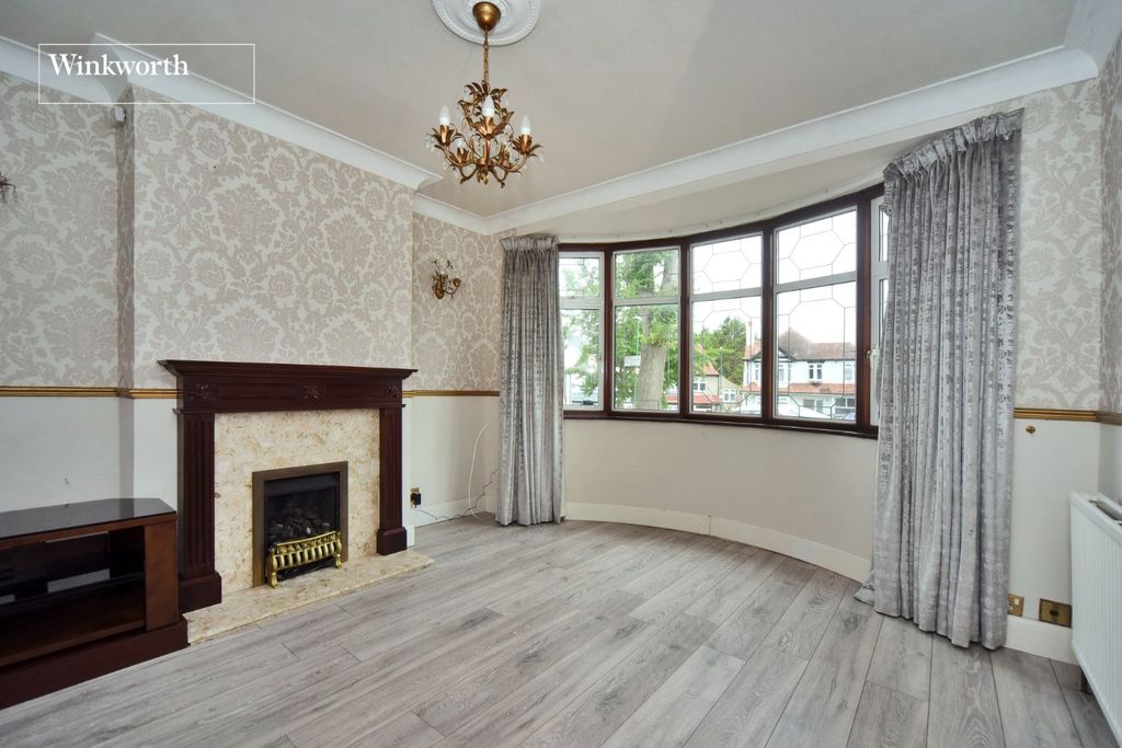 Property photo 2 of 14 Picture No. 04
