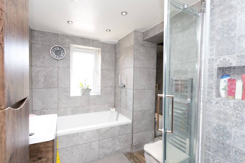 Property photo 3 of 16 Picture No. 03