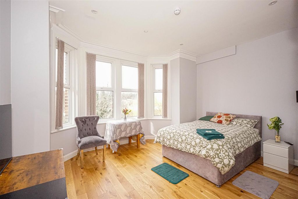 Property photo 2 of 20 Dsc00332.Jpg