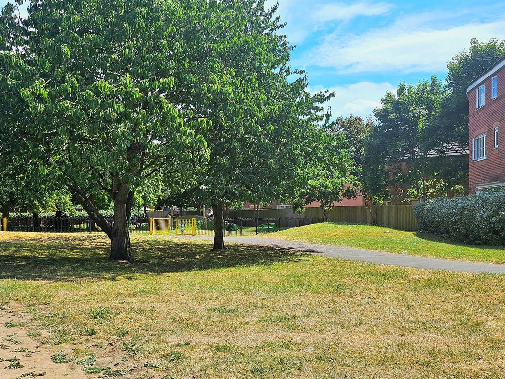 Property photo 2 of 13 External