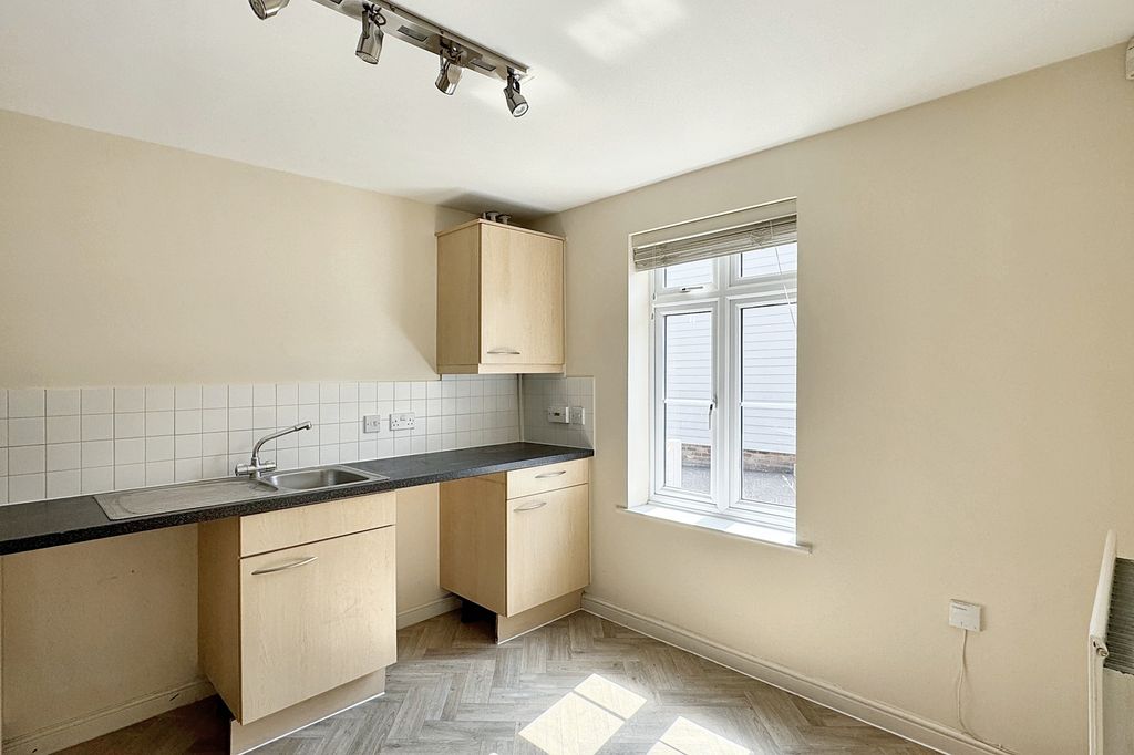 Property photo 3 of 11 Img_1426