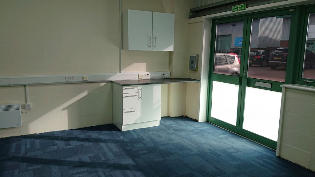 Property photo 3 of 14 Unit 17