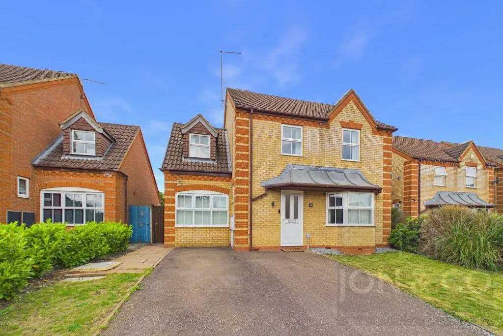 House in Wootton - View 3