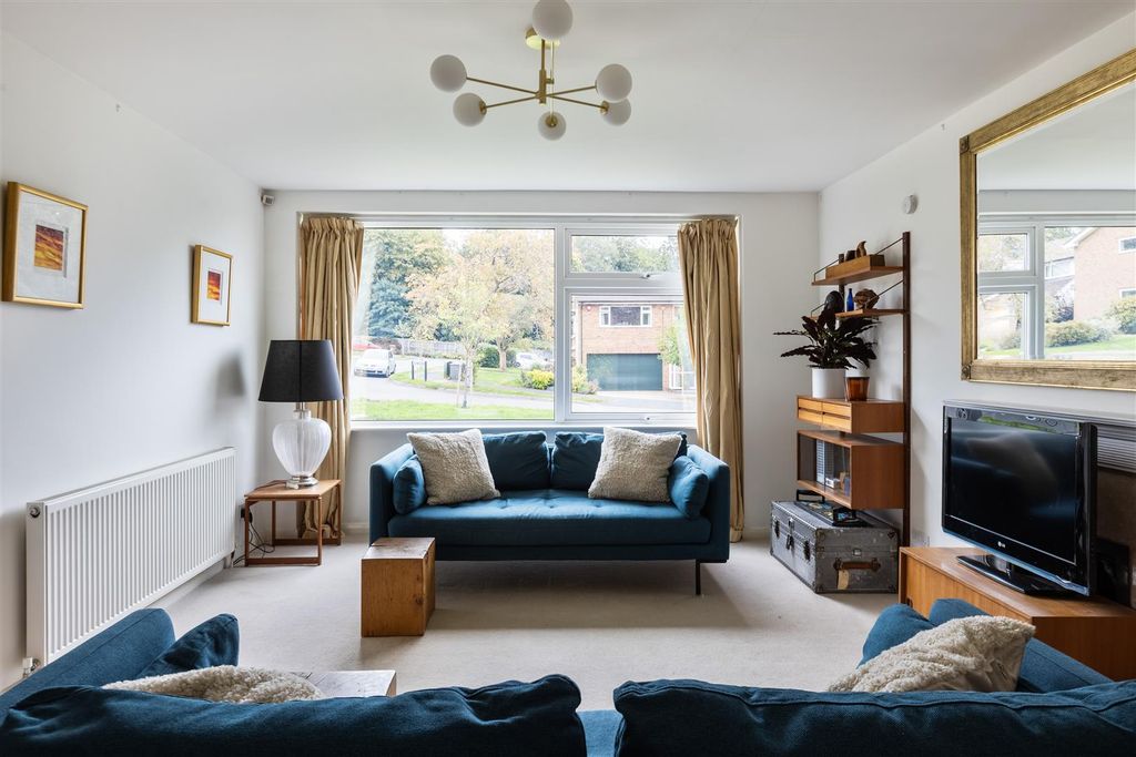 Property photo 2 of 26