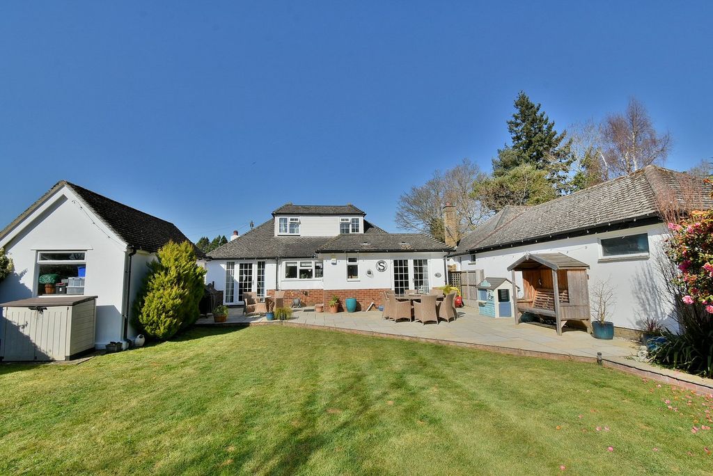 Property photo 2 of 21