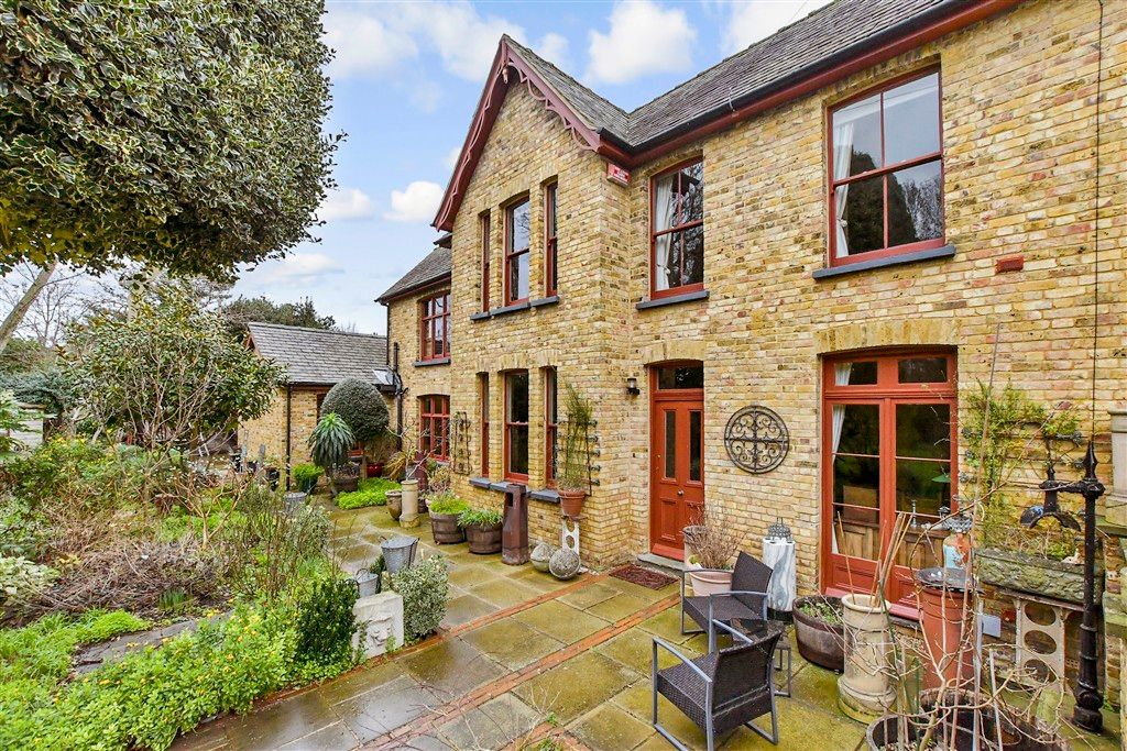 Property photo 2 of 25 External ...(Web)