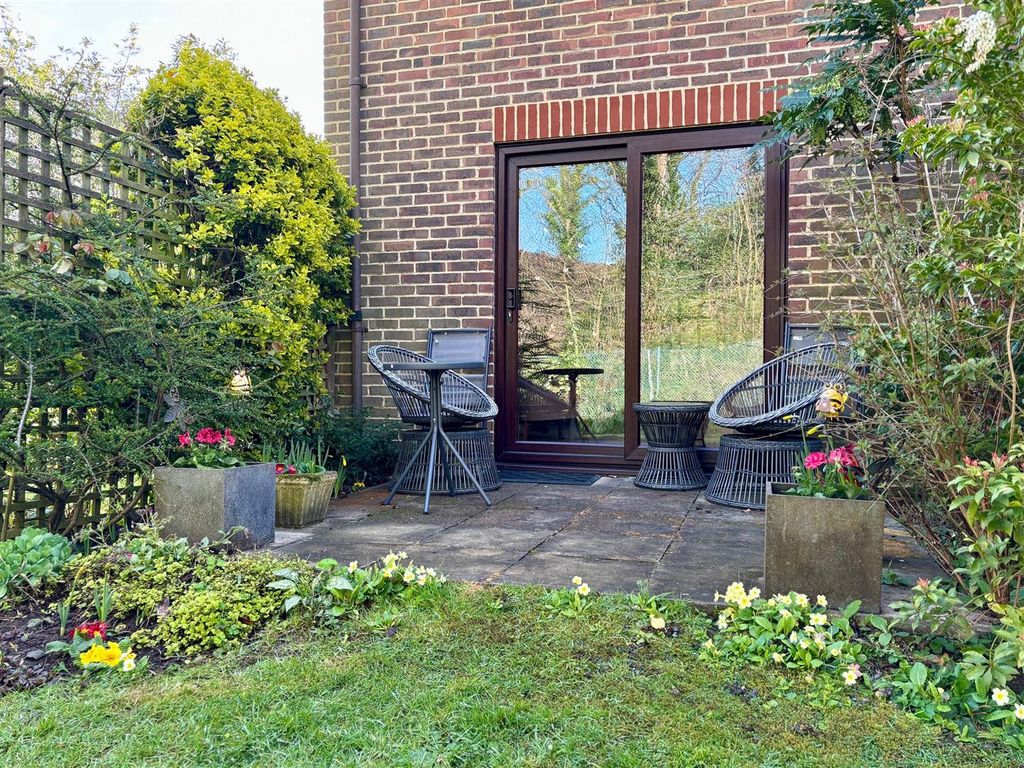 Property photo 3 of 19 Garden