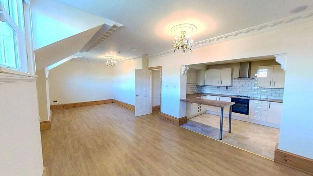 Property photo 2 of 13 Picture No. 47