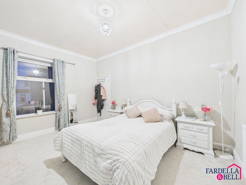 Property photo 3 of 27