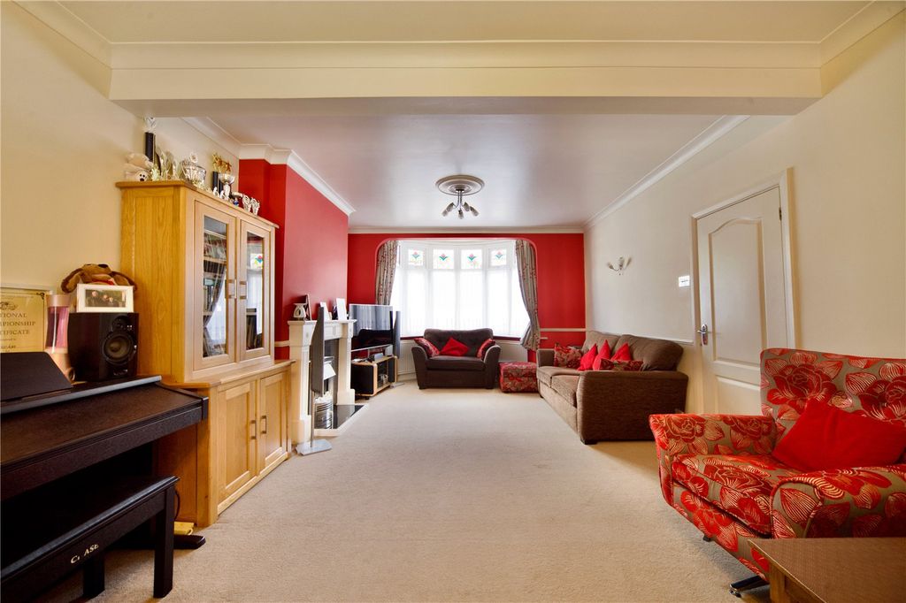 Property photo 3 of 25 Picture No. 03