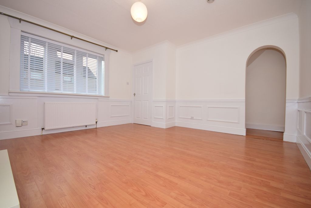 Property photo 2 of 14 Lounge