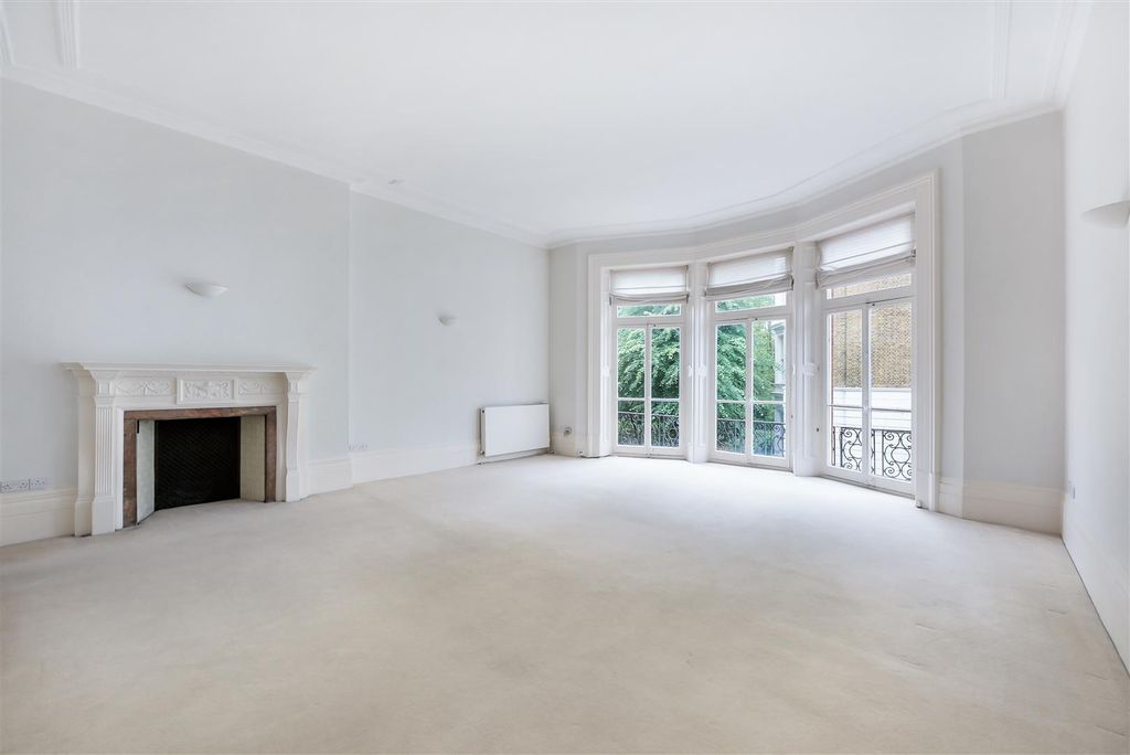 Property photo 2 of 15 Gledhow Gardens 3_19 New Ph-1.Jpg