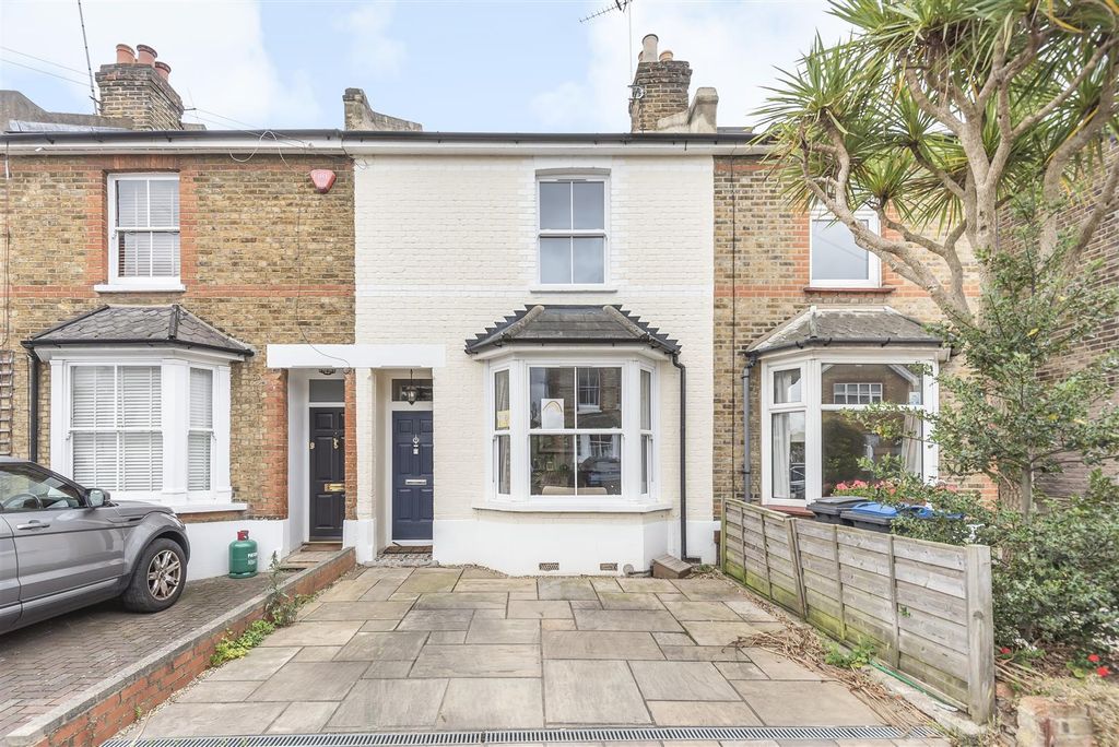 Property photo 1 of 17