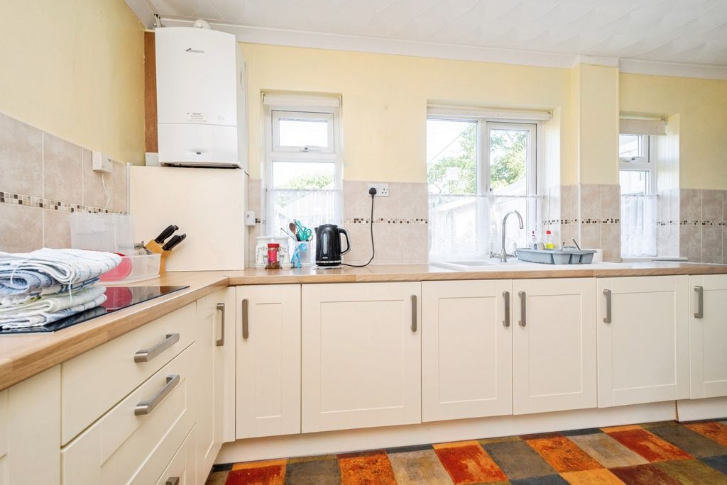 Property photo 3 of 25 Pbox-Img.Jpg