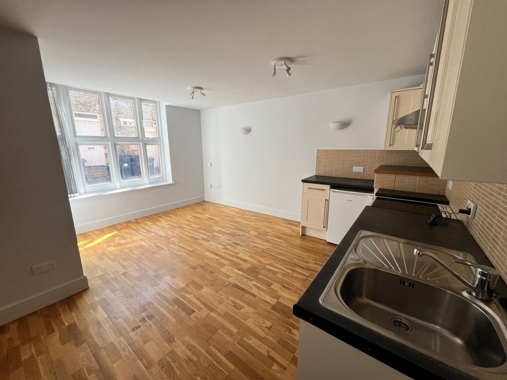 Property photo 3 of 7 Openplan 2