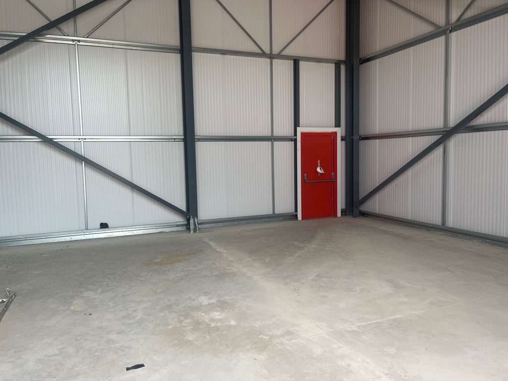 Property photo 2 of 3