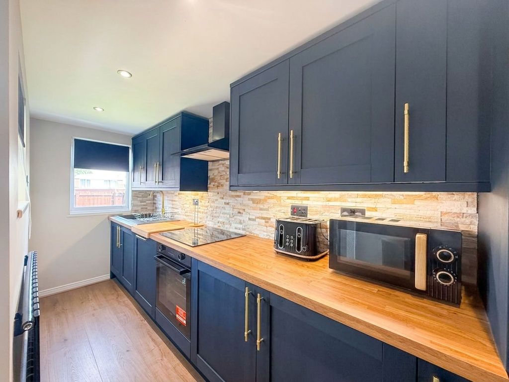 Property photo 1 of 14 Kitchen