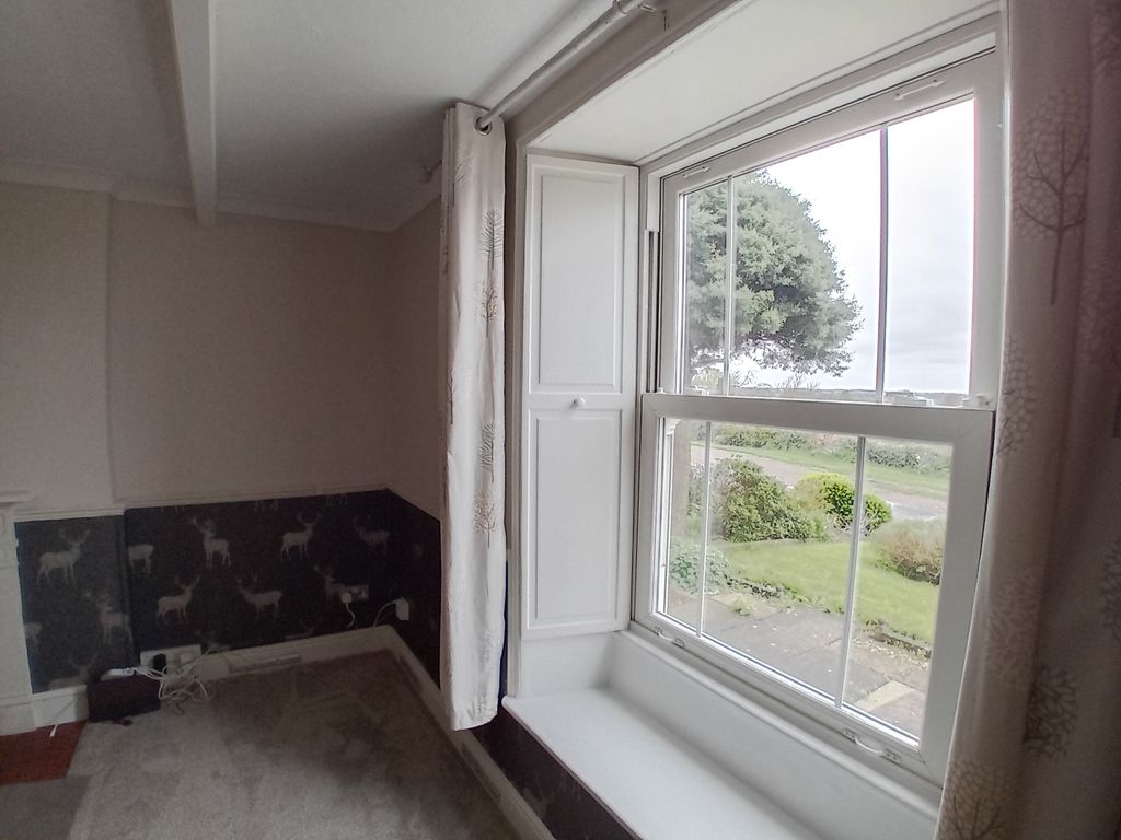 Property photo 3 of 15 Living Room