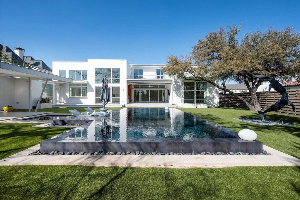 Property photo 1 of 31