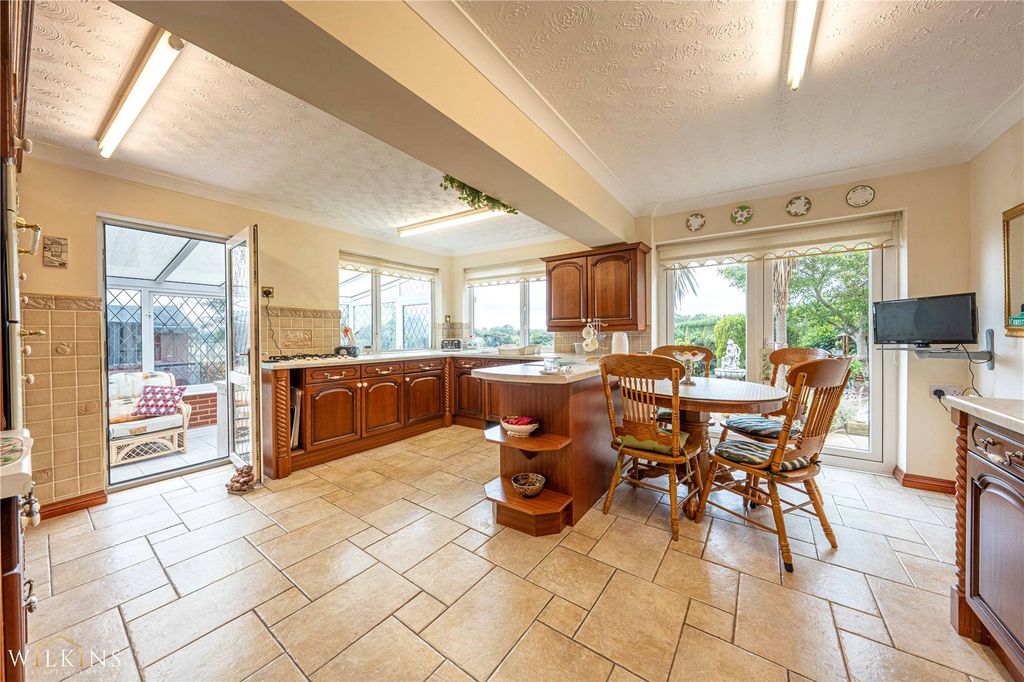 Property photo 3 of 34 Picture No. 15