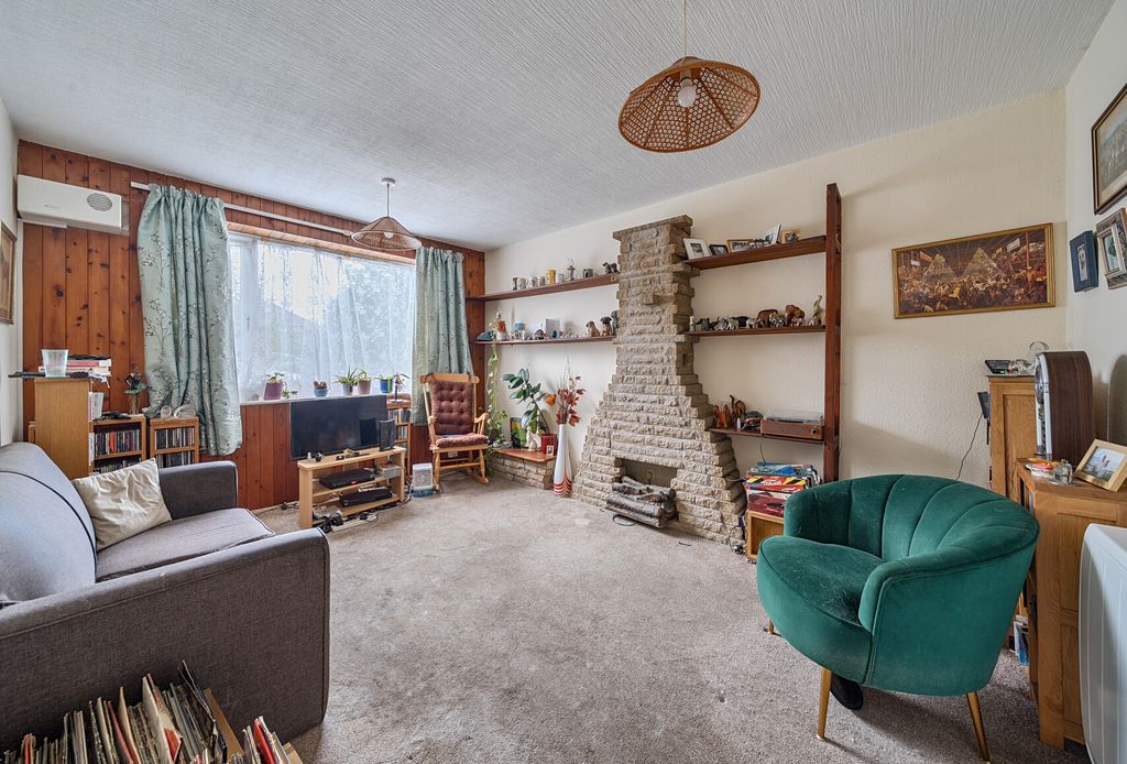 Property photo 2 of 20 1529287-10-6Ac64B...