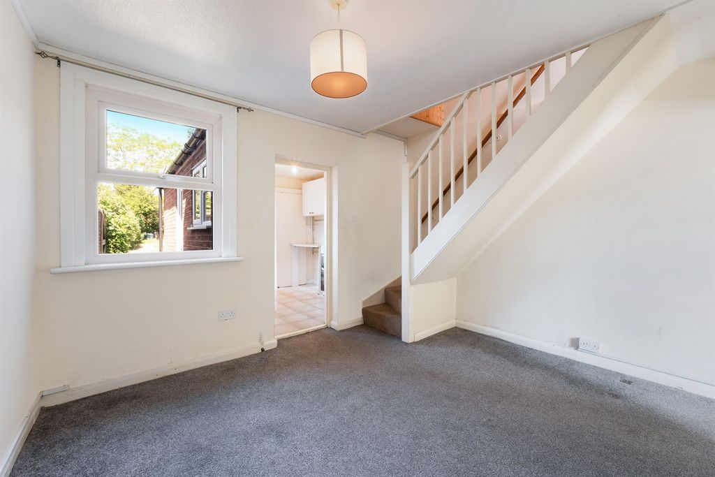 Property photo 3 of 8