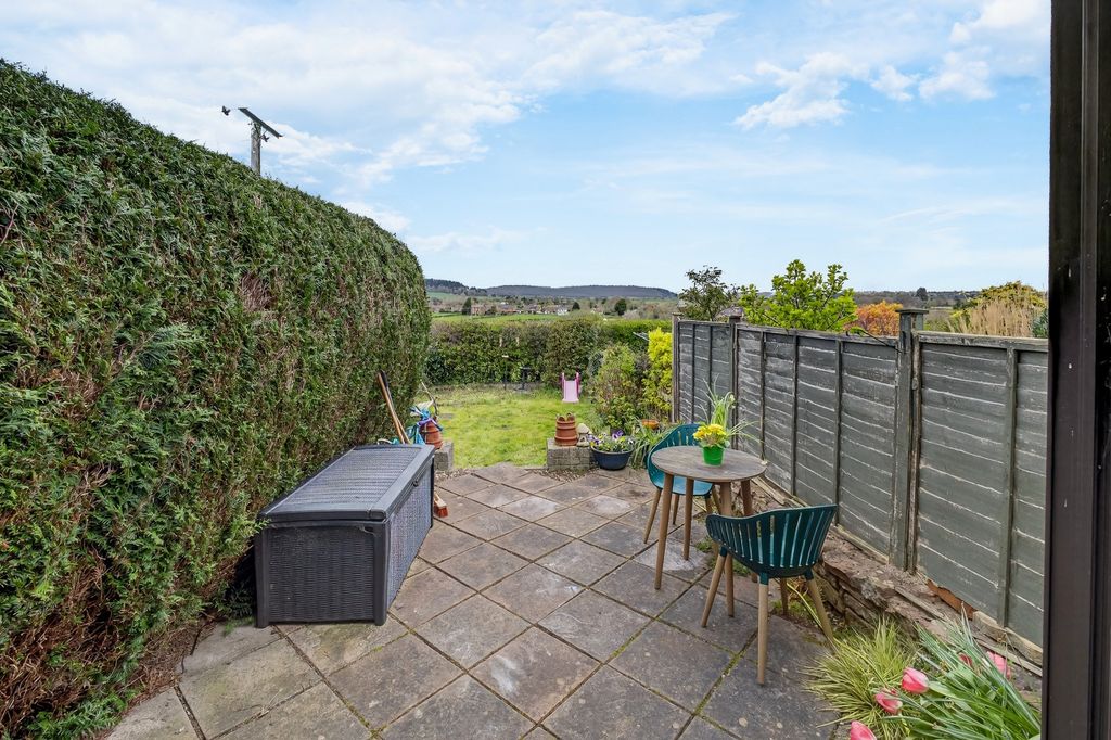 Property photo 3 of 17 Garden