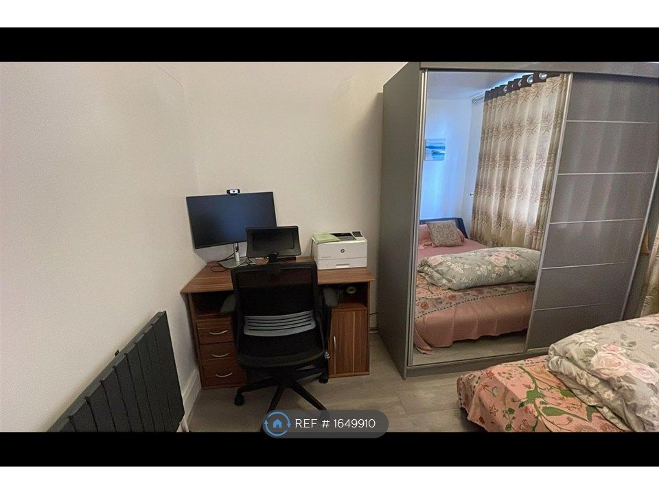 Property photo 2 of 7 Room 1 (2nd Pic)