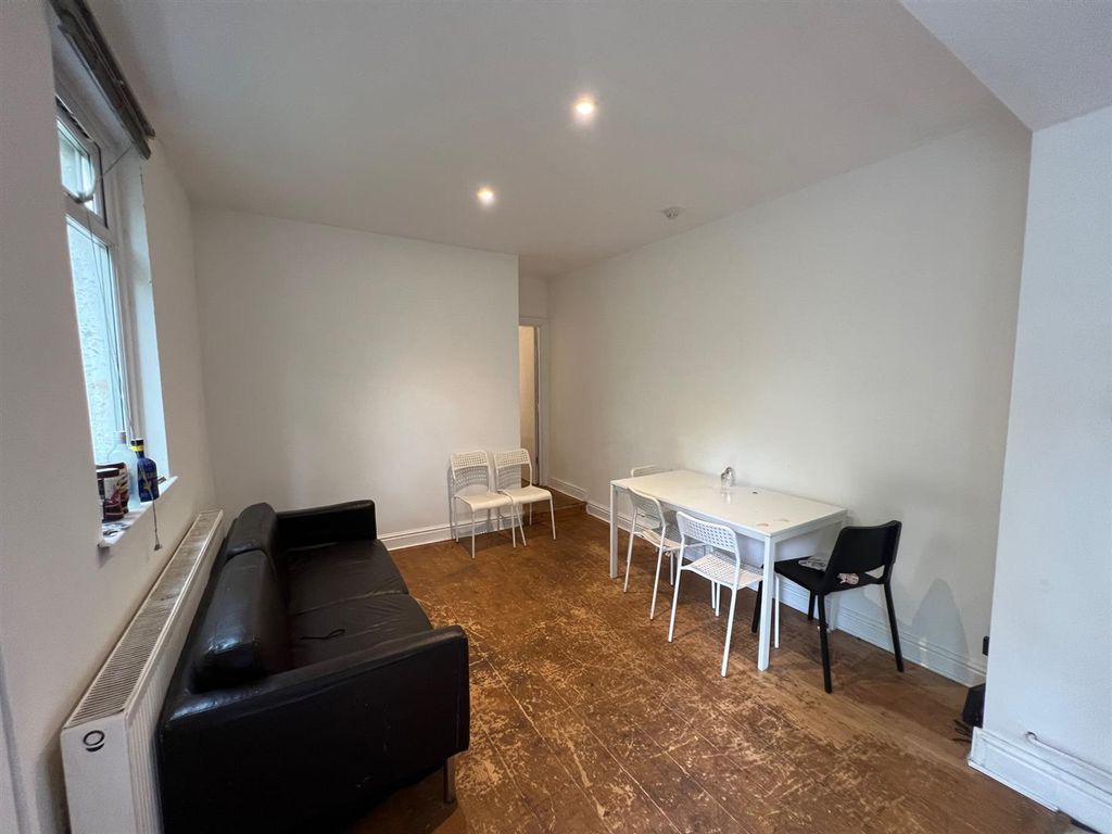 Property photo 3 of 8 Img_7533 (2).Jpg