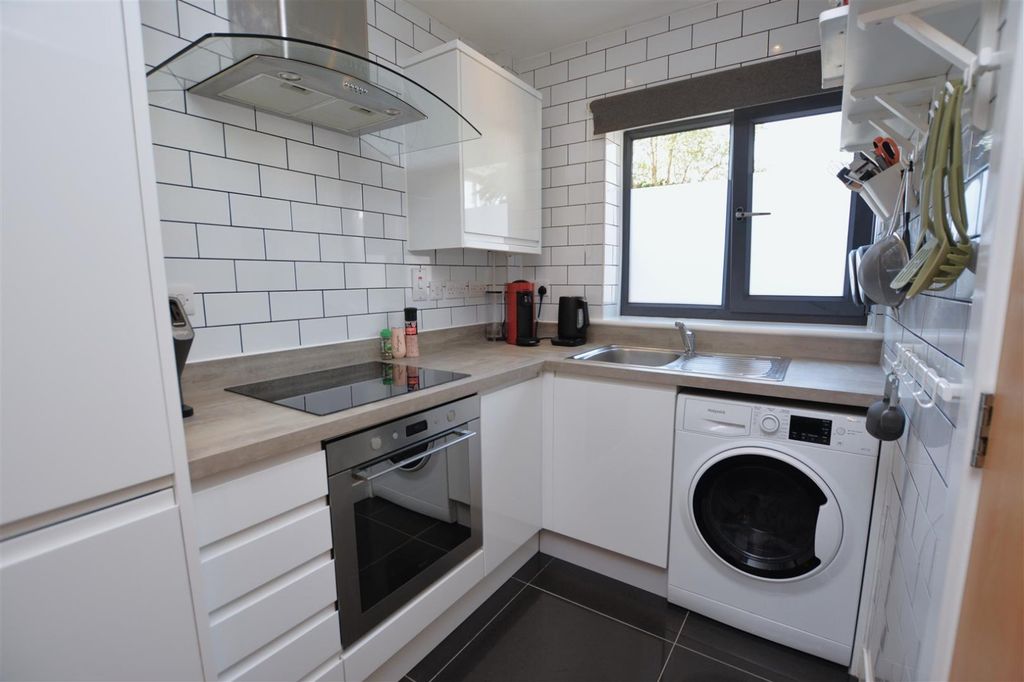 Property photo 1 of 11 Picture No. 02