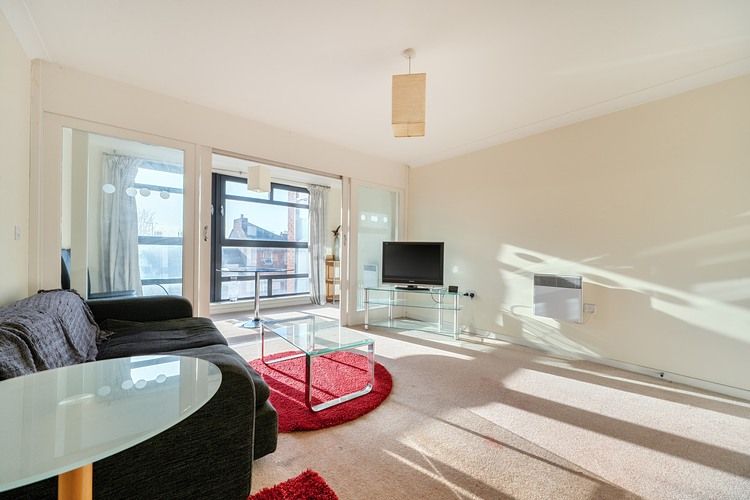 Property photo 2 of 20