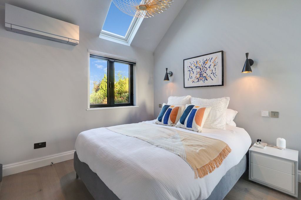 Additional image 15 of 4 bed semi-detached house for saleSummer Road, East Molesey KT8