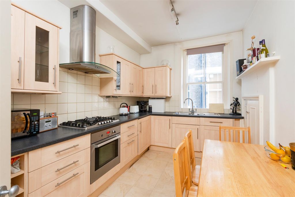Property photo 2 of 8 Drive Mansions Ph3.Jpg