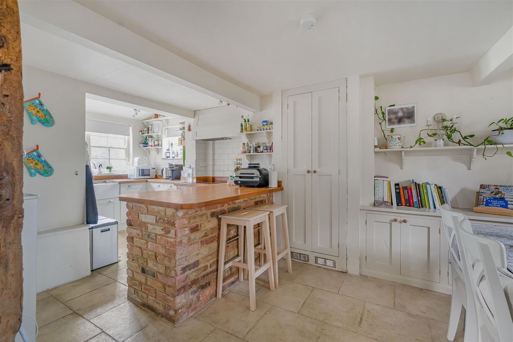 Property photo 3 of 19 15_66911.Jpg