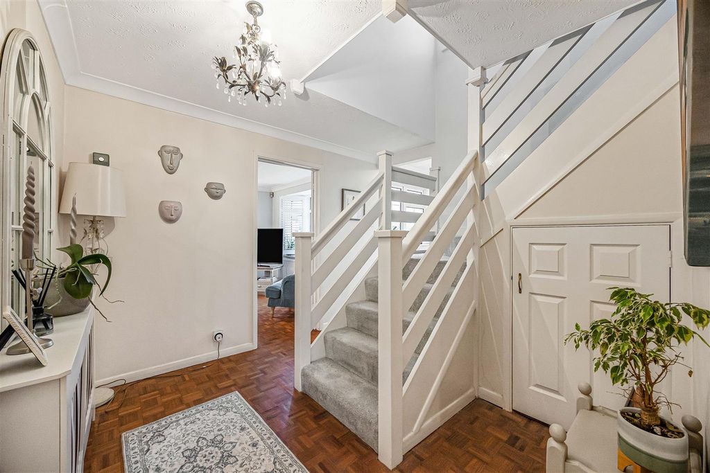 Property photo 3 of 19