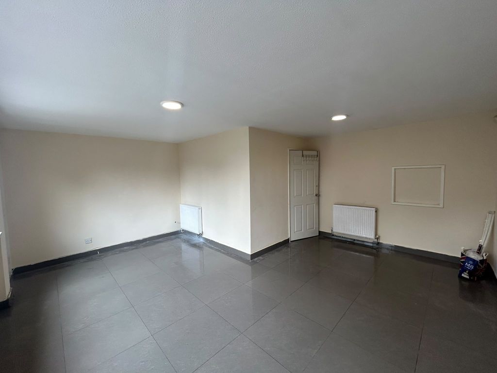Property photo 3 of 9 Whatsapp Image 2026-07-14 At 16.35.44